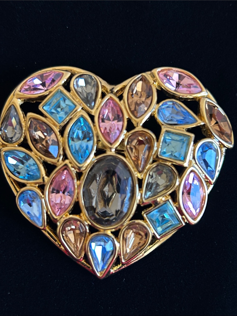 YSL Vintage 80’s Glamour Aphrodite Gold Plated Heart Multi-Color Crystal Brooch. - Picture 4 of 7